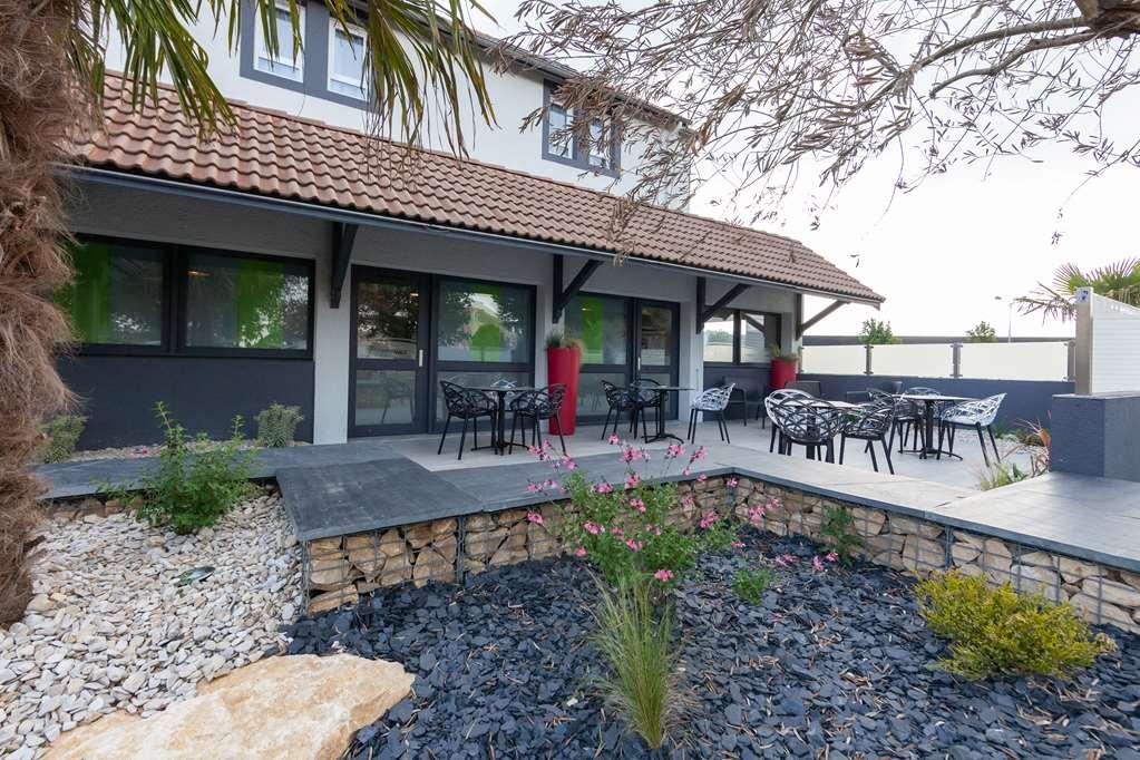 Kyriad Niort-Espace Mendesfrance Экстерьер фото