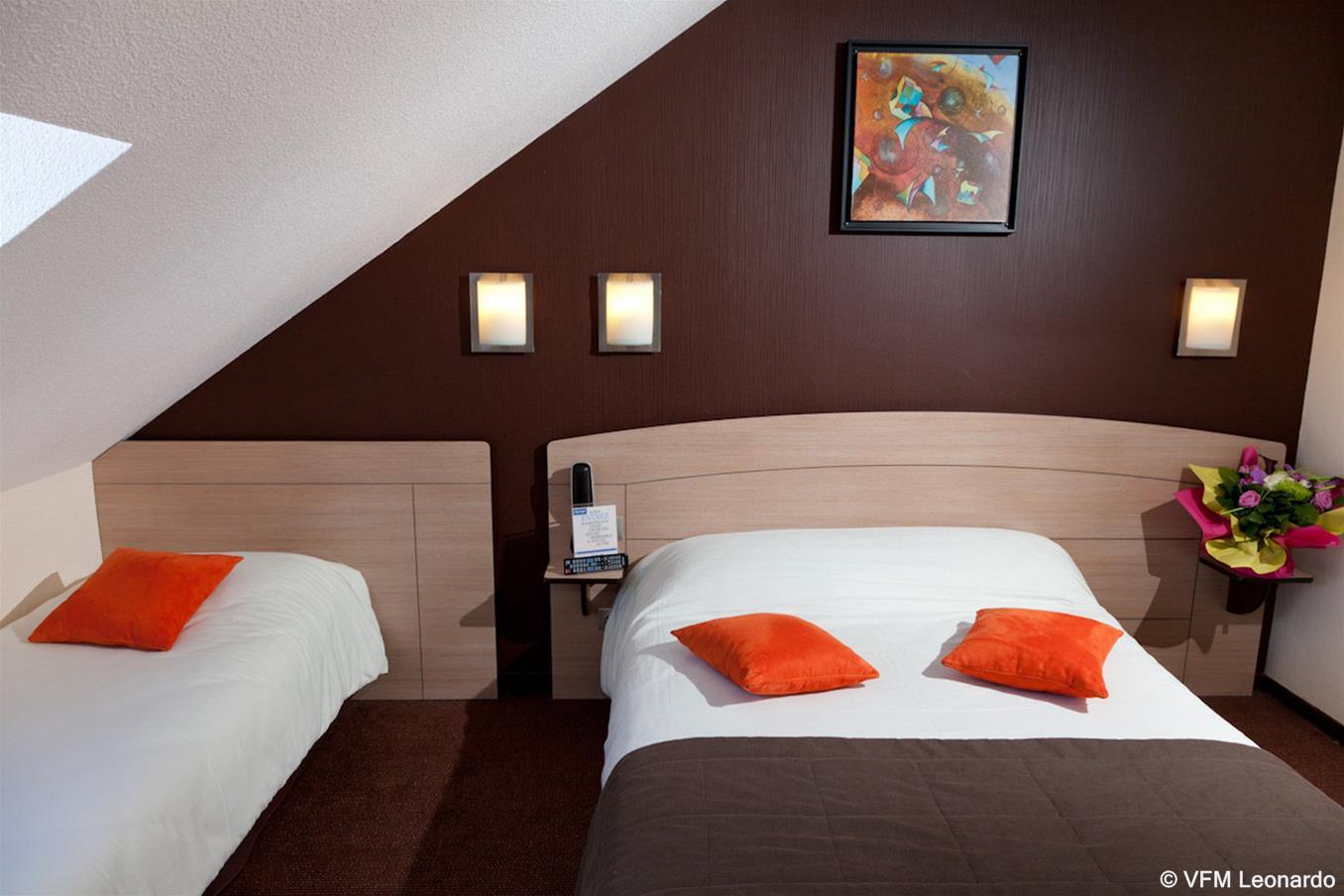 Kyriad Niort-Espace Mendesfrance Экстерьер фото
