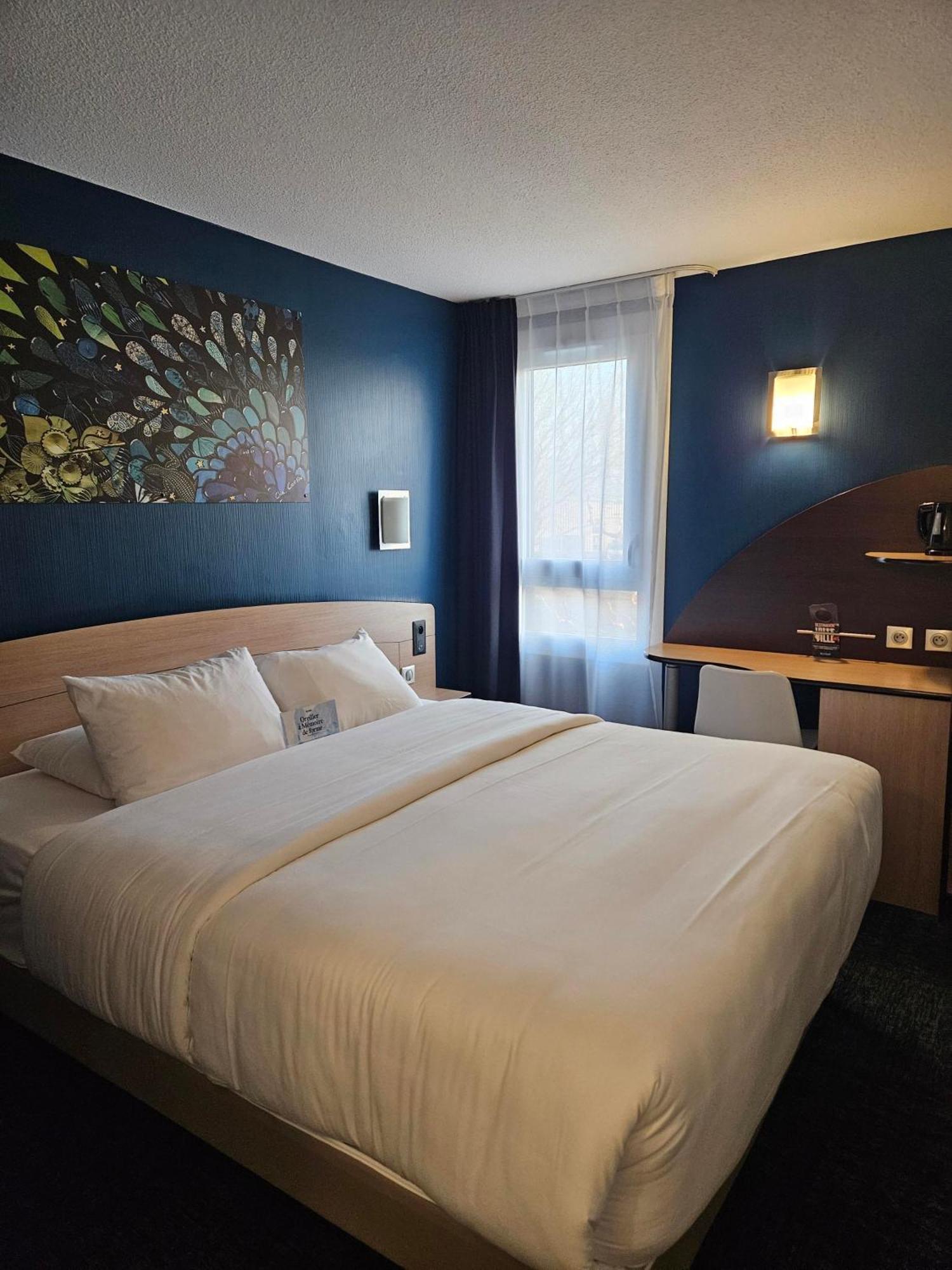 Kyriad Niort-Espace Mendesfrance Экстерьер фото